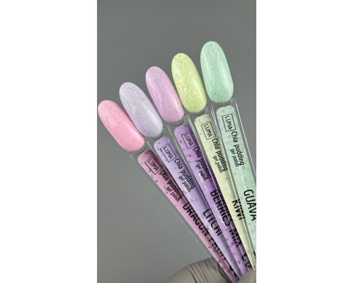 LUMA gel polish Chia pudding C09 Guava 10ml  (світло-зелена с крихтою)